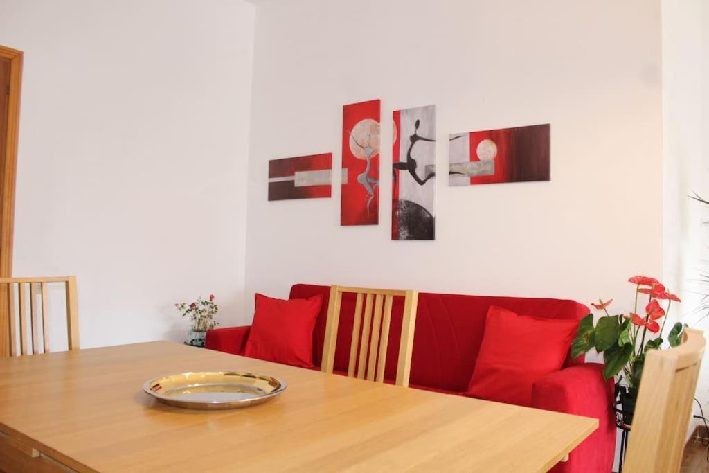Castel di Leva Spazioso Appartamento מראה חיצוני תמונה