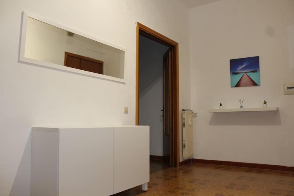 Castel di Leva Spazioso Appartamento מראה חיצוני תמונה