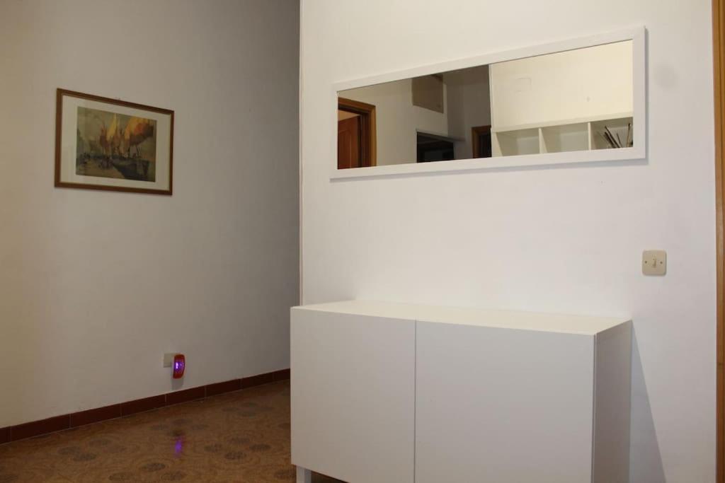 Castel di Leva Spazioso Appartamento מראה חיצוני תמונה
